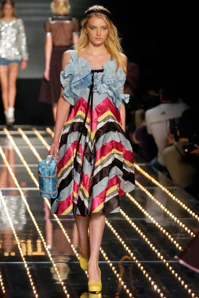 Look 48